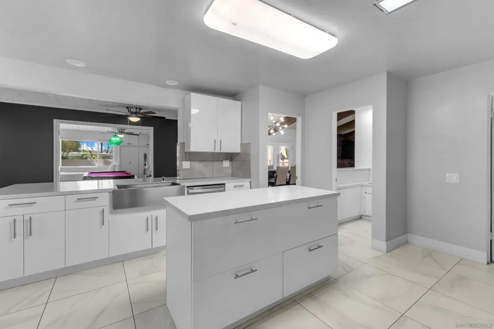 1338 E Via Estrella Palm Springs, CA 92264