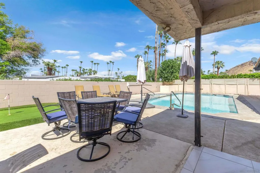 1338 E Via Estrella Palm Springs, CA 92264