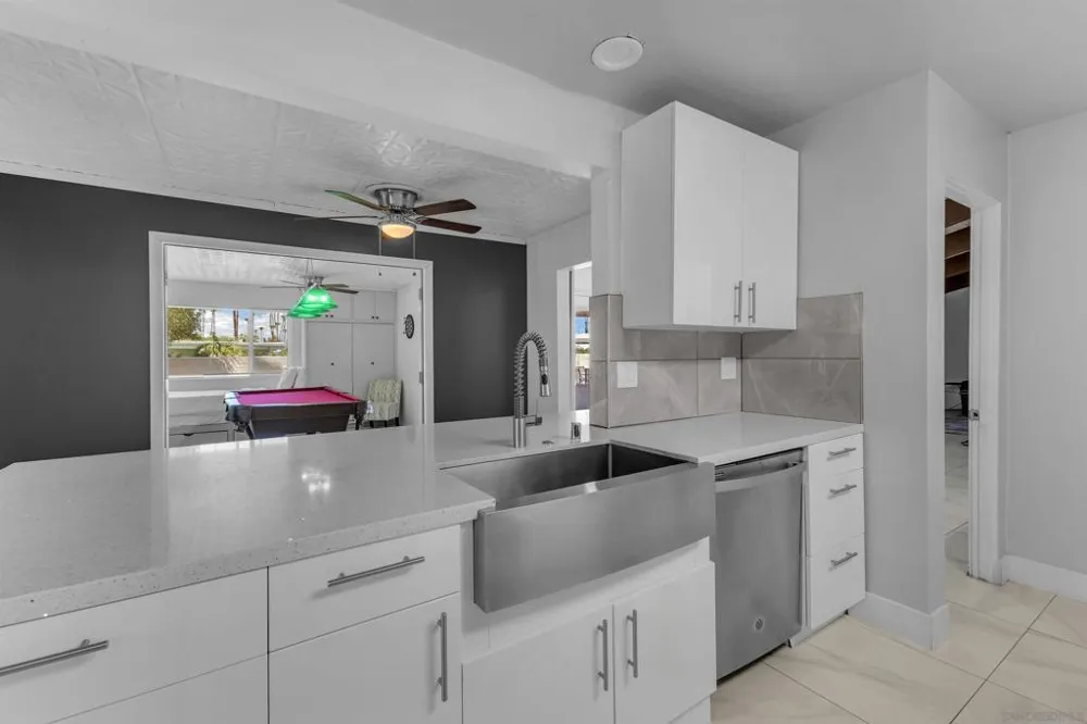 1338 E Via Estrella Palm Springs, CA 92264