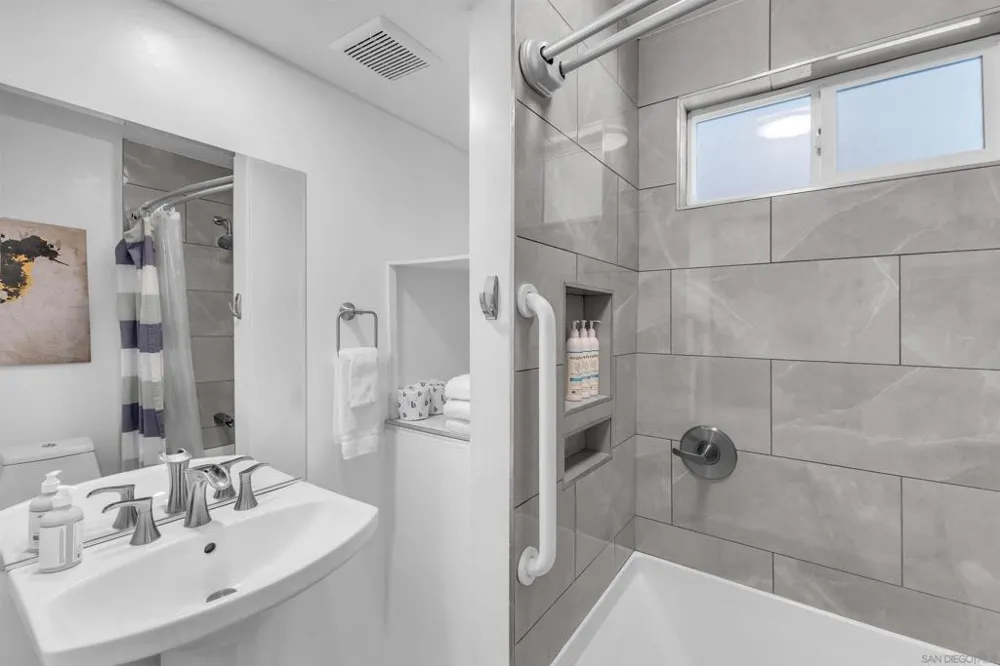 1338 E Via Estrella Palm Springs, CA 92264