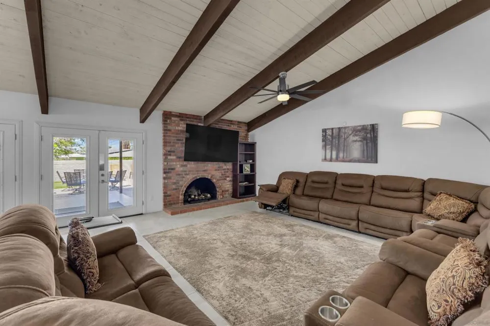 1338 E Via Estrella Palm Springs, CA 92264