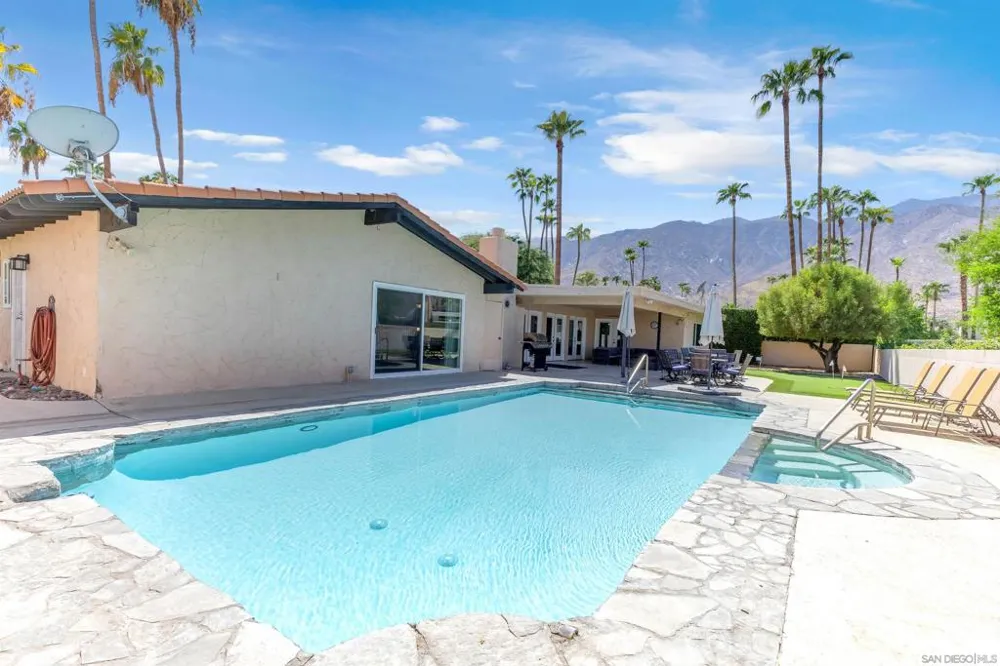 1338 E Via Estrella Palm Springs, CA 92264