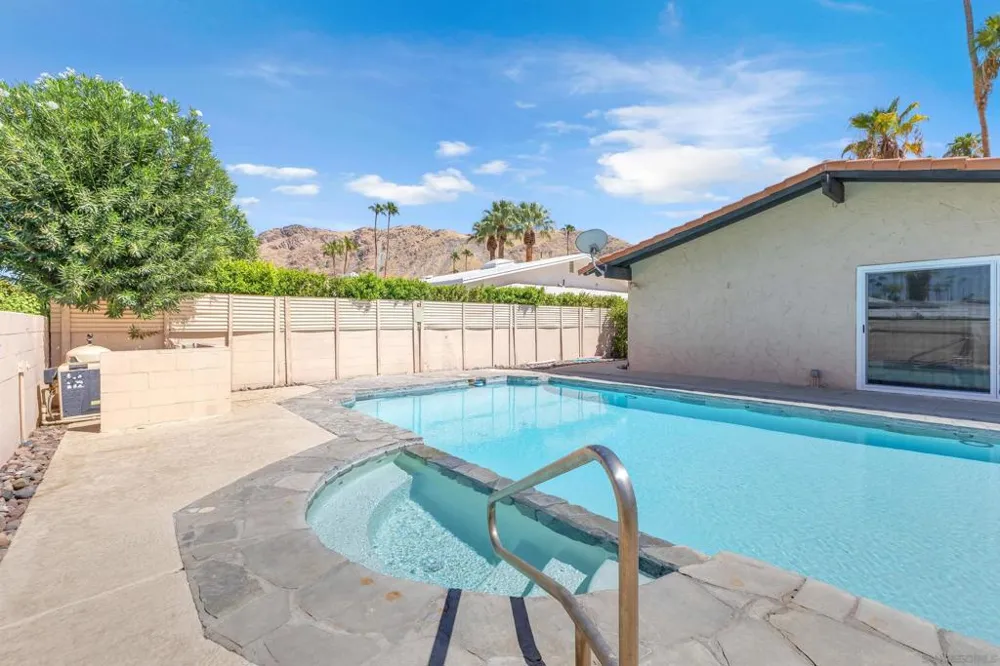 1338 E Via Estrella Palm Springs, CA 92264