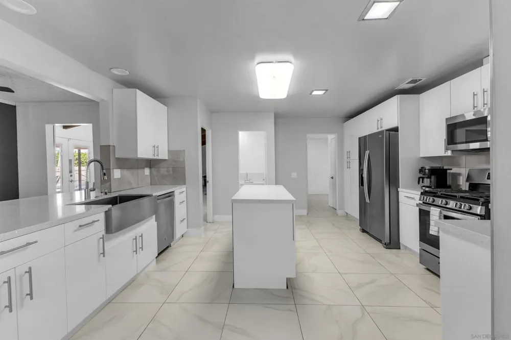 1338 E Via Estrella Palm Springs, CA 92264