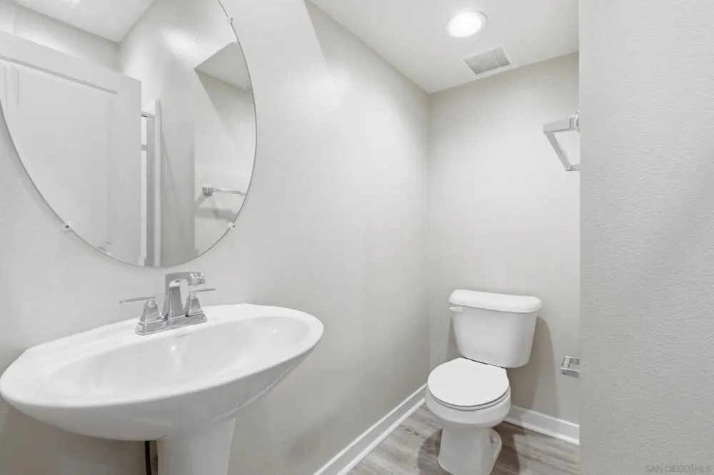 2601 Cranston #710 Escondido, CA 92025
