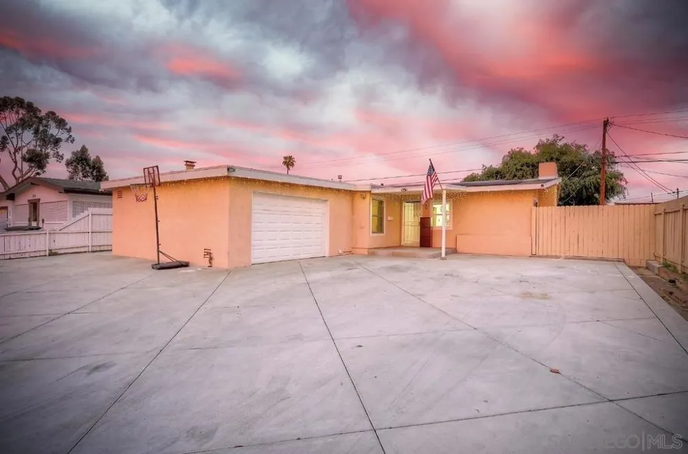 549 Marble St El Cajon, CA 92020