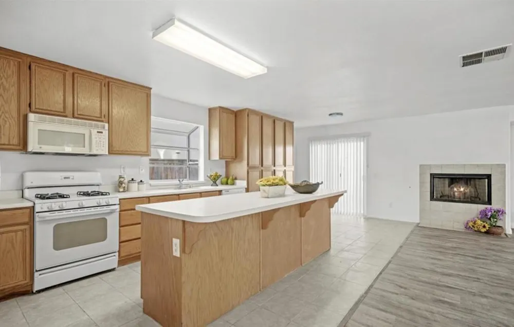 4190 Rainbow View Way Hemet, CA 92545