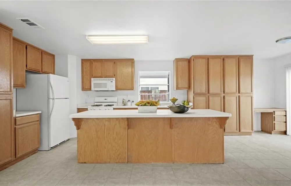 4190 Rainbow View Way Hemet, CA 92545