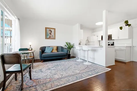 4028 48th Street 5 #5