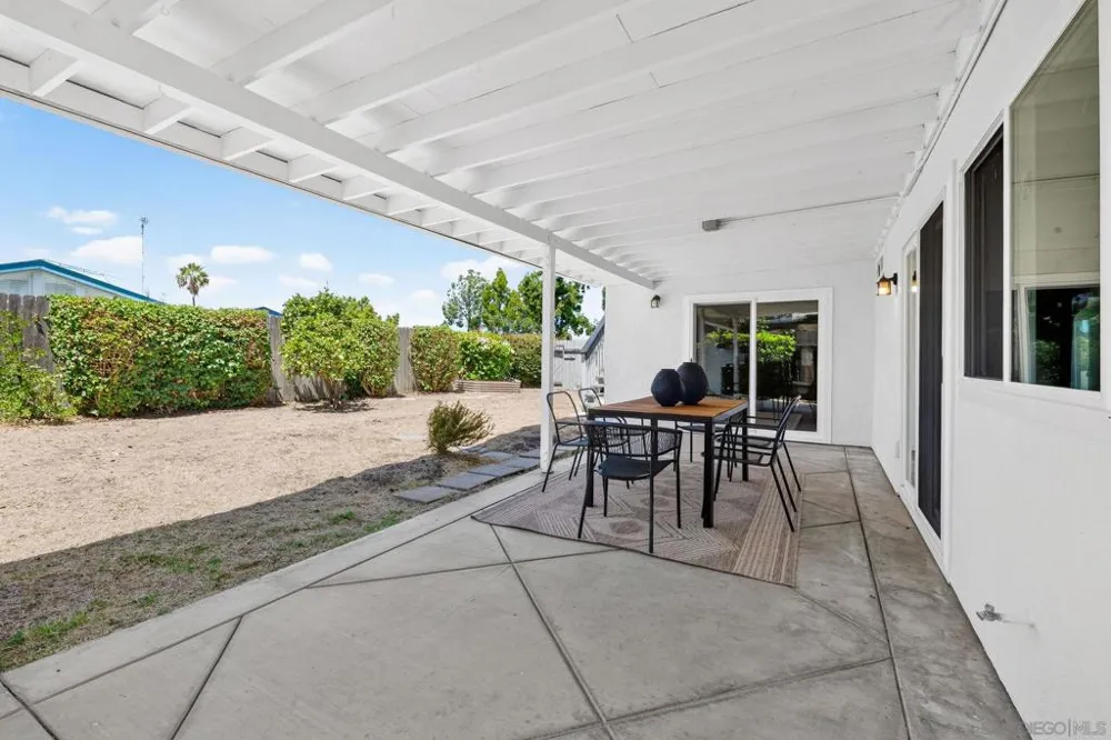 10170 Lady Bess Way San Diego, CA 92126