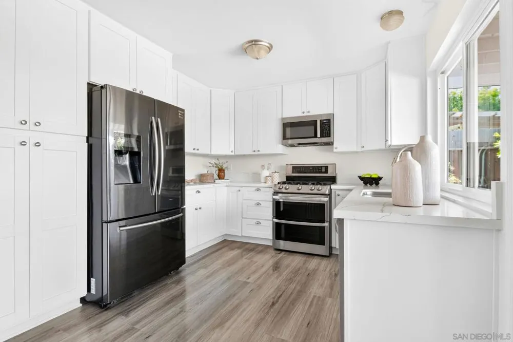 10170 Lady Bess Way San Diego, CA 92126