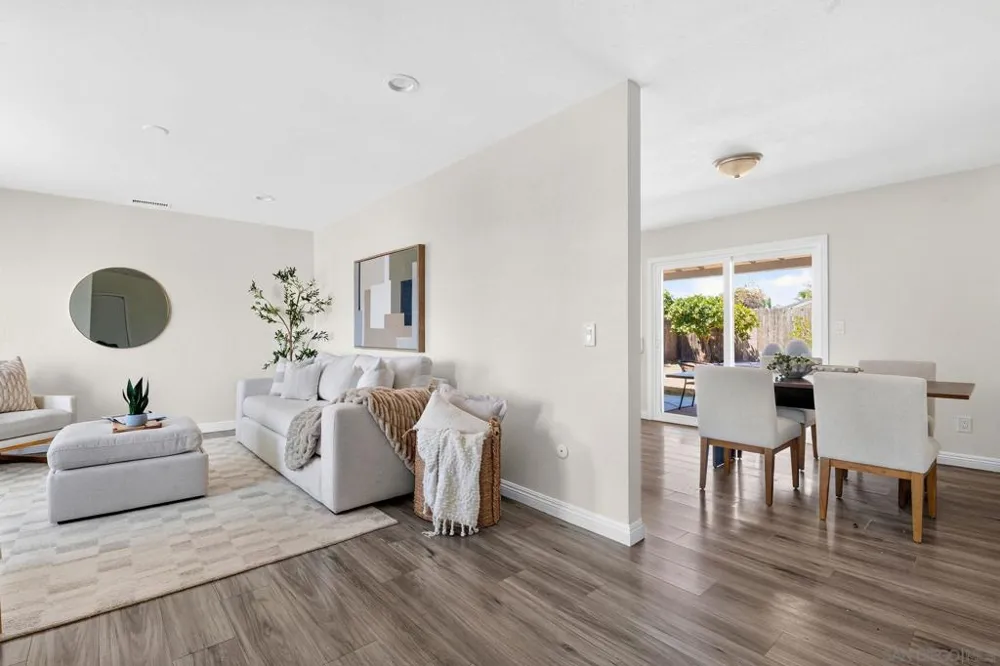 10170 Lady Bess Way San Diego, CA 92126