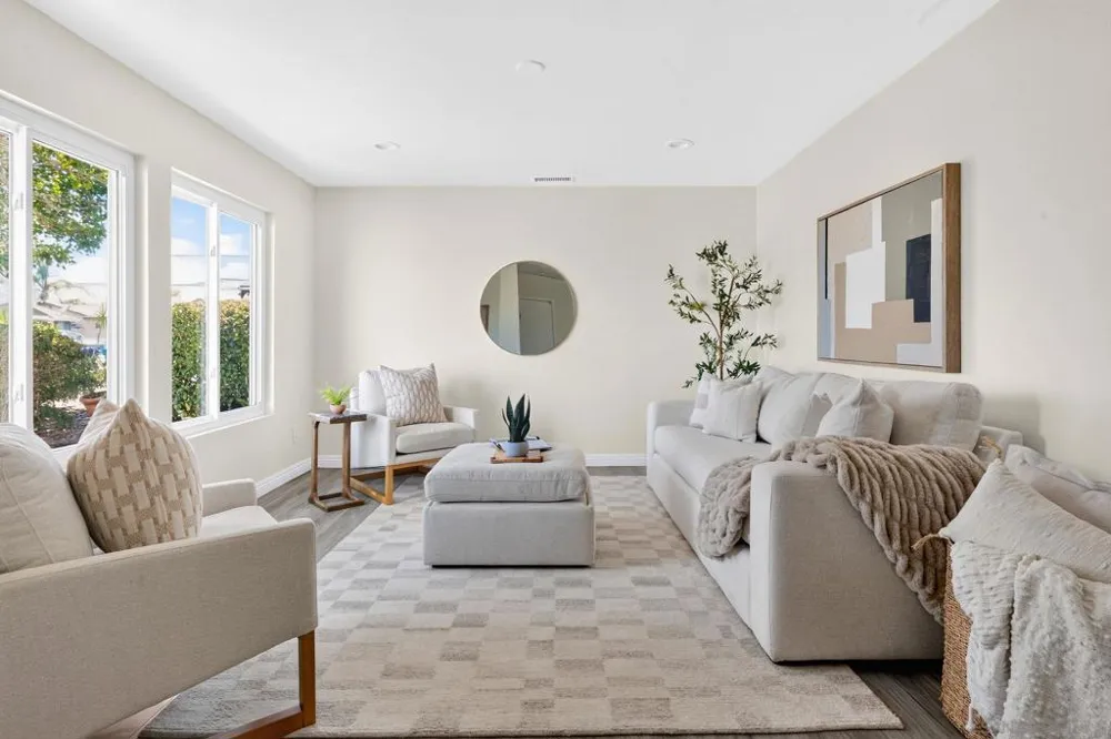 10170 Lady Bess Way San Diego, CA 92126