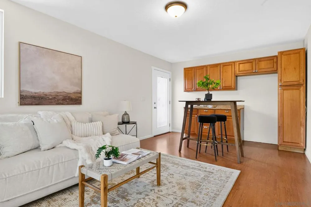 10170 Lady Bess Way San Diego, CA 92126