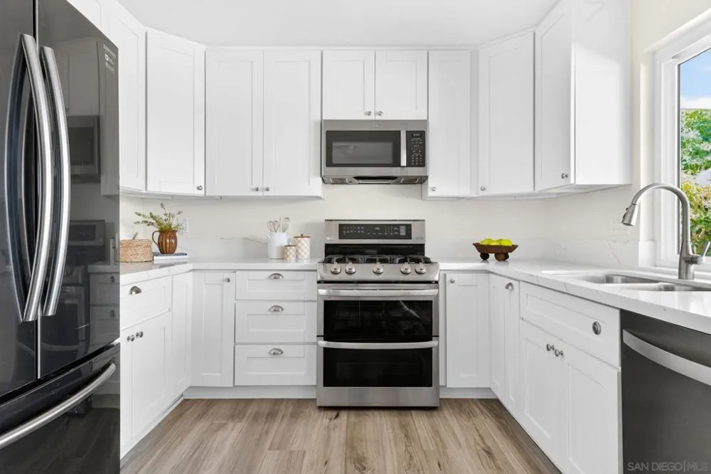 10170 Lady Bess Way San Diego, CA 92126