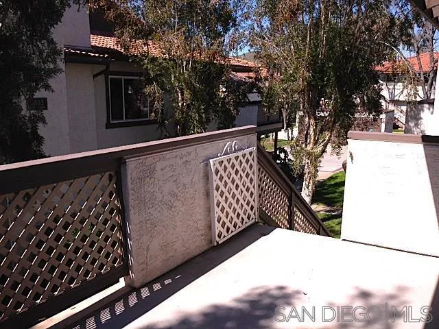 9821 Caspi Gardens #8 Santee, CA 92071