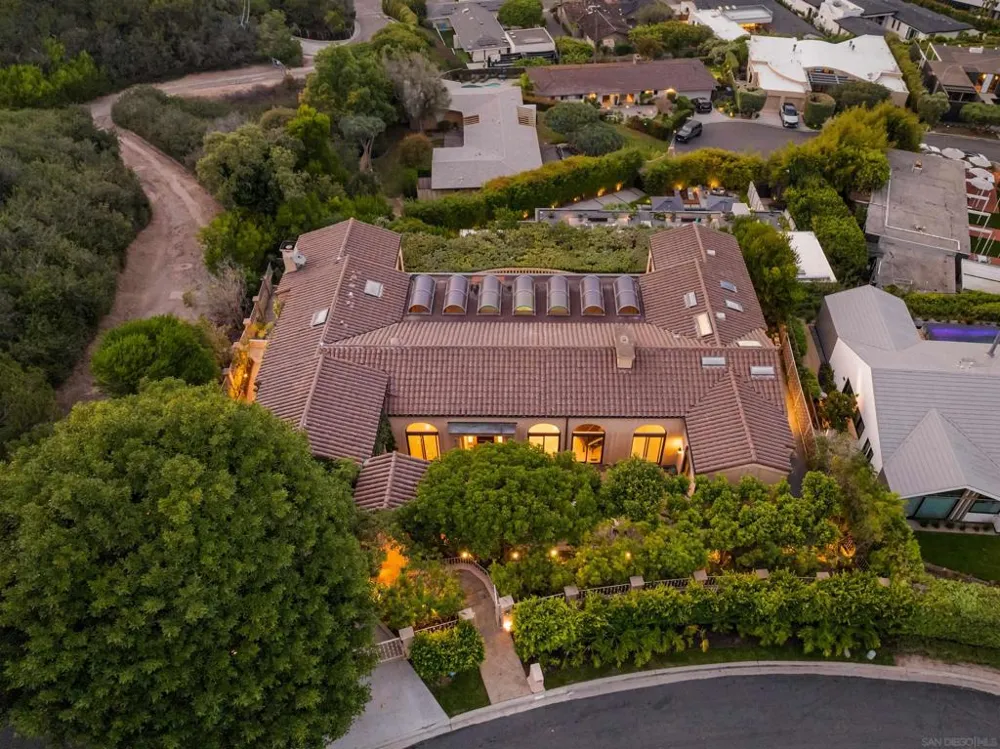 2302 Rue Adriane La Jolla, CA 92037
