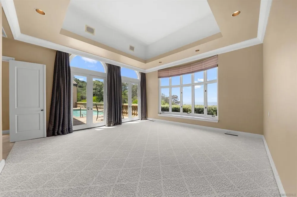 2302 Rue Adriane La Jolla, CA 92037