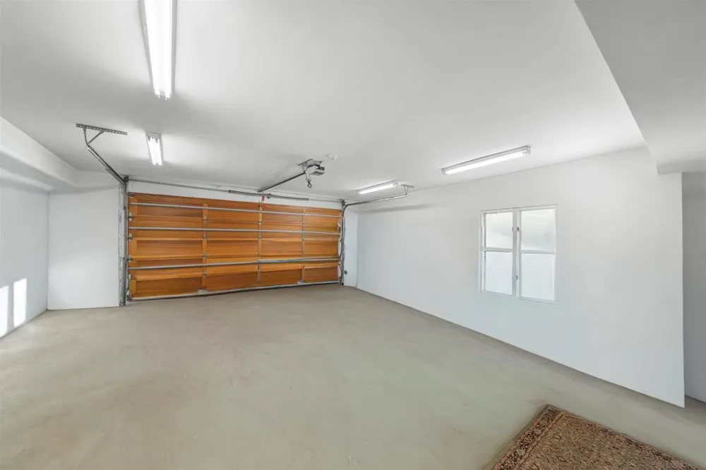 2302 Rue Adriane La Jolla, CA 92037