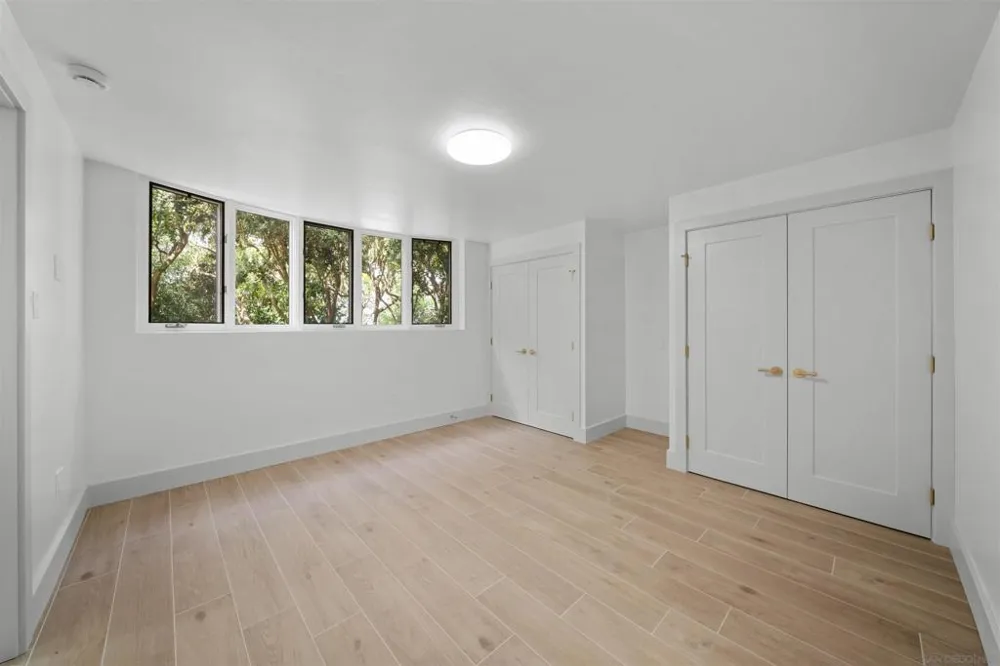 2302 Rue Adriane La Jolla, CA 92037