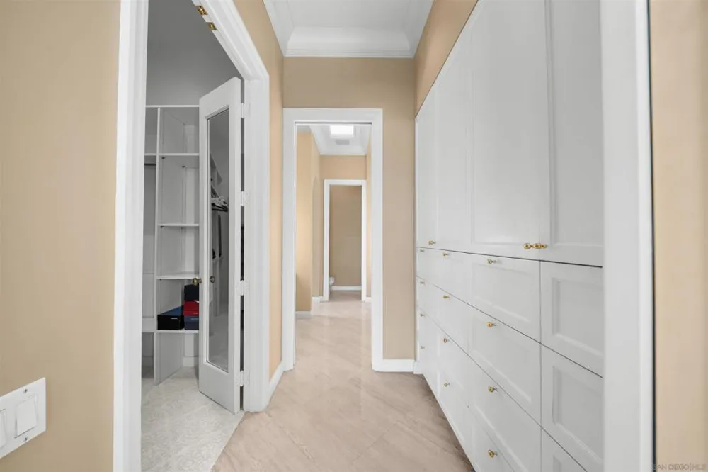 2302 Rue Adriane La Jolla, CA 92037