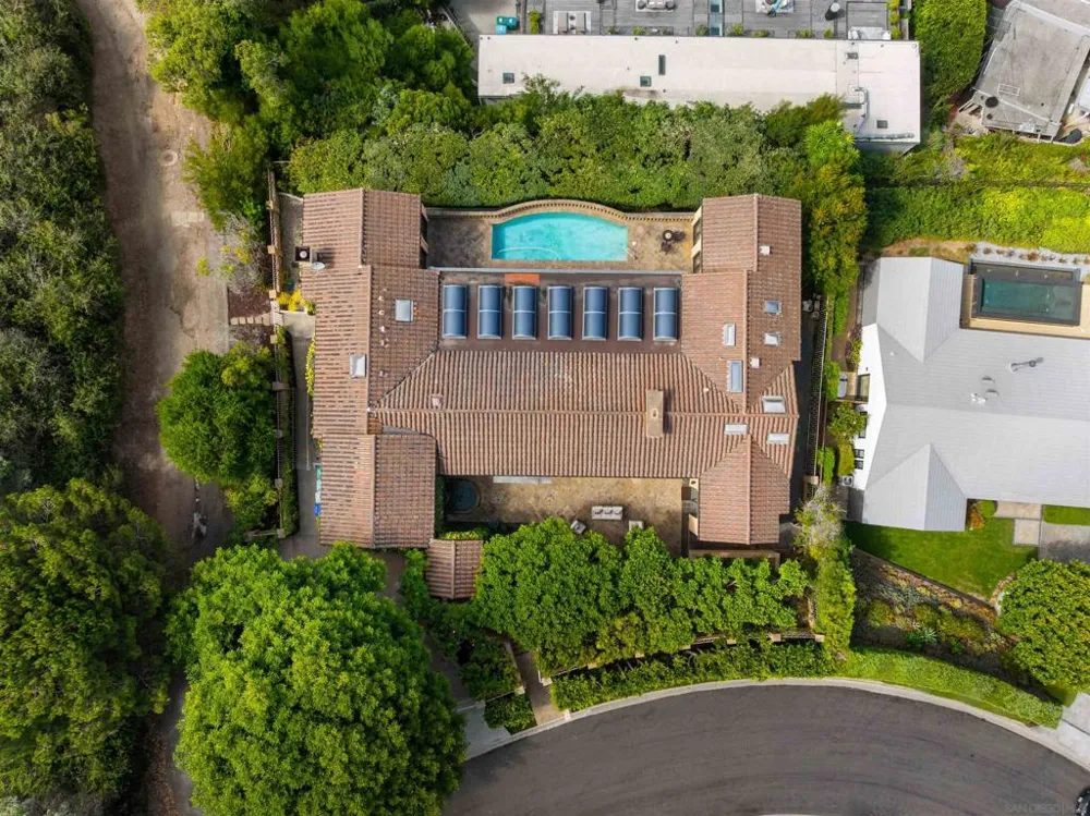 2302 Rue Adriane La Jolla, CA 92037