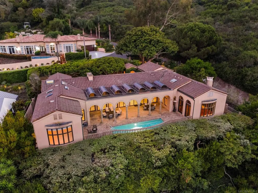 2302 Rue Adriane La Jolla, CA 92037