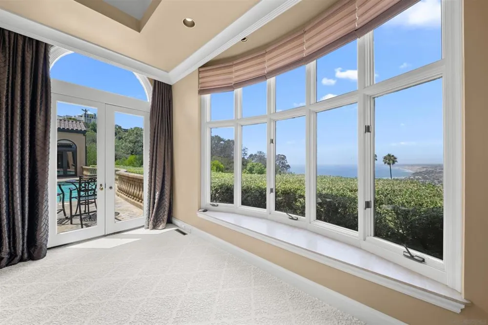 2302 Rue Adriane La Jolla, CA 92037