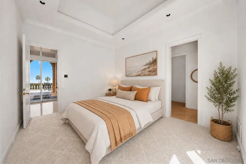 2302 Rue Adriane La Jolla, CA 92037