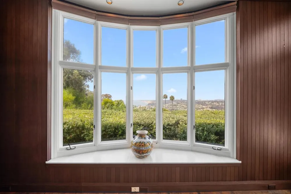 2302 Rue Adriane La Jolla, CA 92037