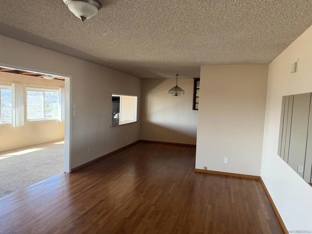 6412 Clara Lee Avenue San Diego, CA 92120