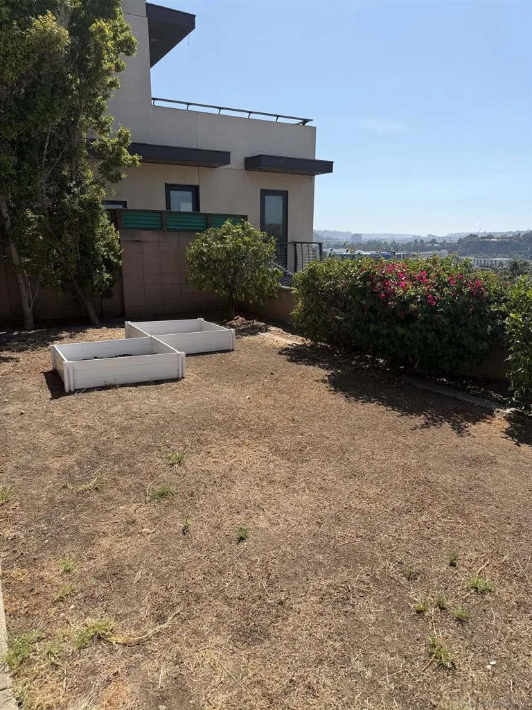 6412 Clara Lee Avenue San Diego, CA 92120
