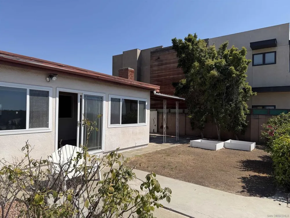 6412 Clara Lee Avenue San Diego, CA 92120