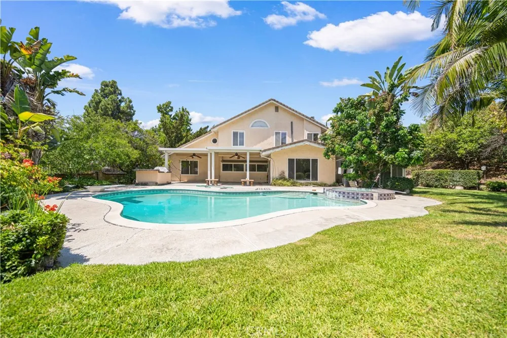 905 Bridle Path Lane Walnut, CA 91789