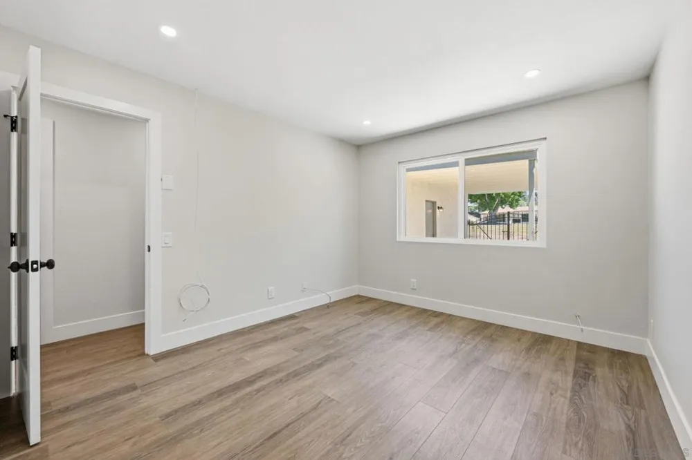 3738 Hickory Way Oceanside, CA 92057