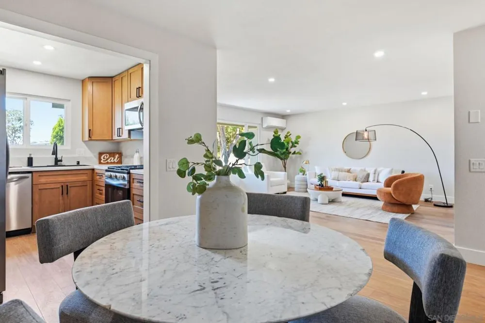 3738 Hickory Way Oceanside, CA 92057