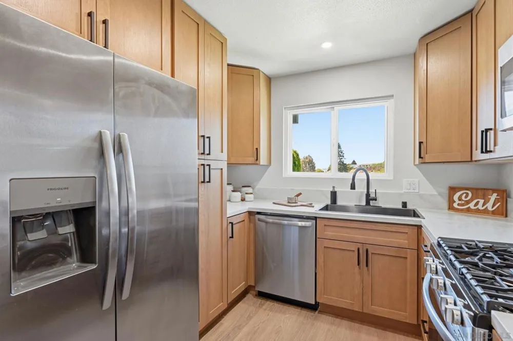 3738 Hickory Way Oceanside, CA 92057