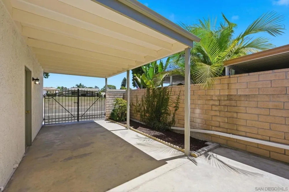 3738 Hickory Way Oceanside, CA 92057