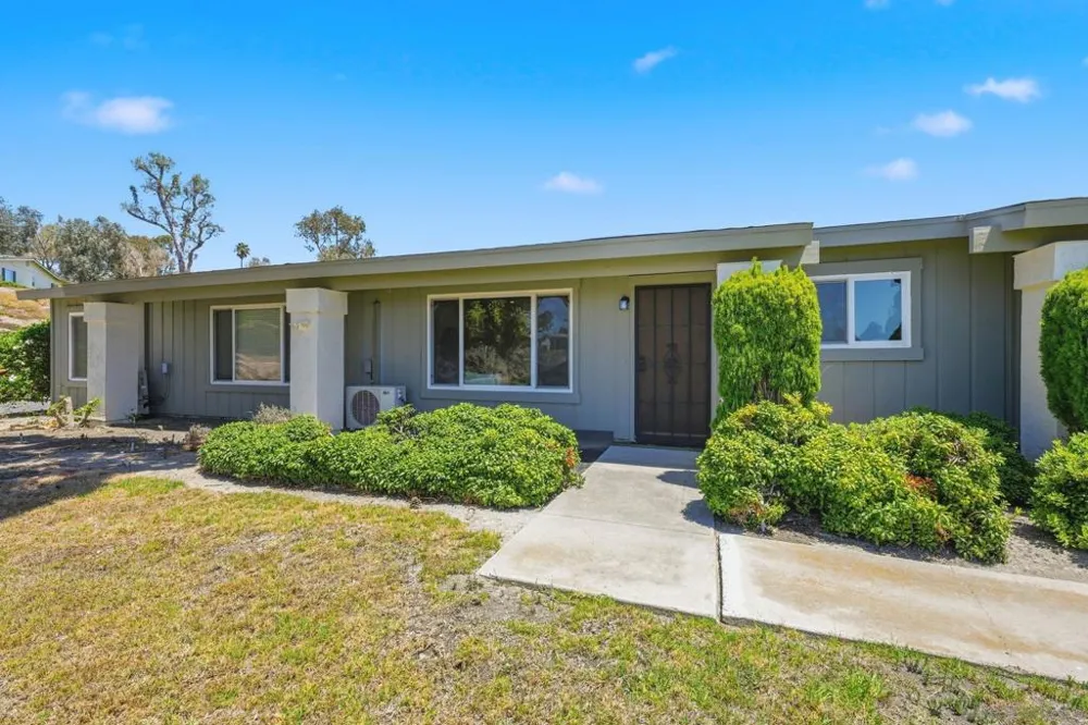 3738 Hickory Way Oceanside, CA 92057