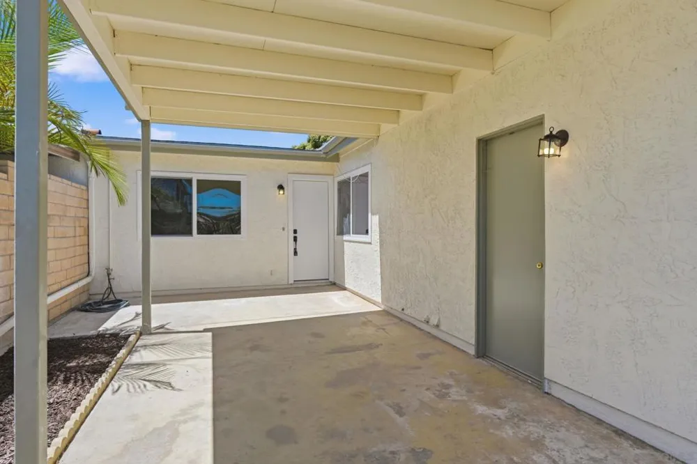 3738 Hickory Way Oceanside, CA 92057