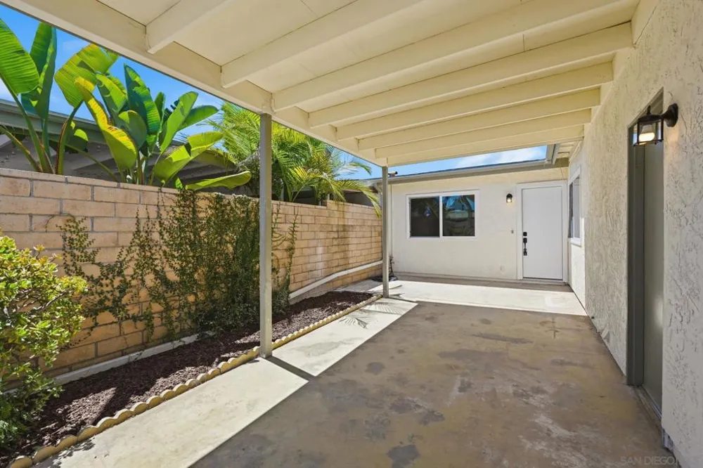 3738 Hickory Way Oceanside, CA 92057