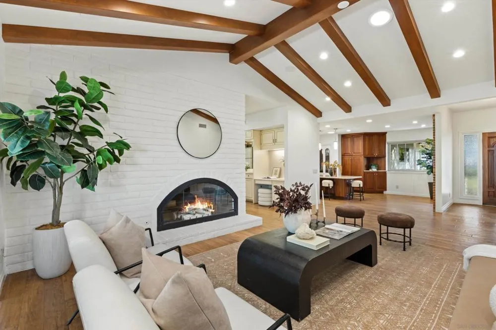 1157 San Pablo Dr San Marcos, CA 92078