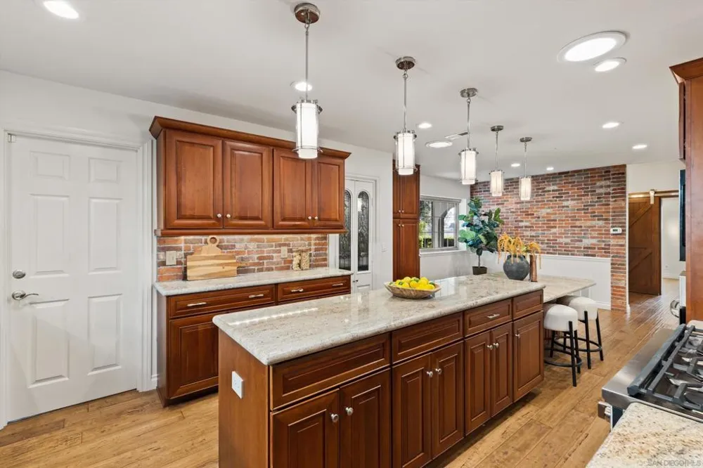 1157 San Pablo Dr San Marcos, CA 92078
