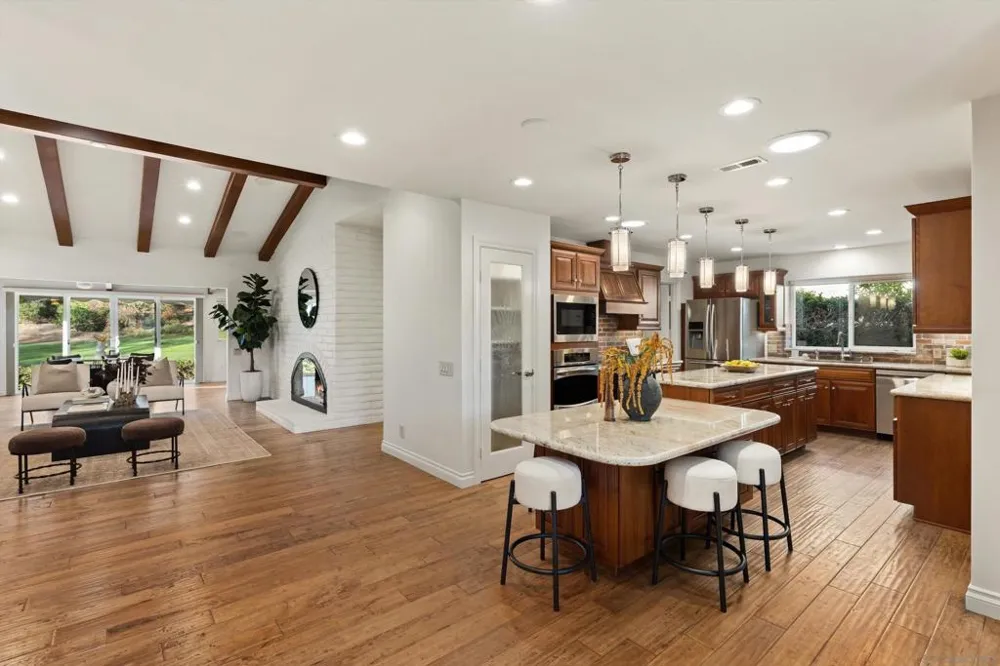 1157 San Pablo Dr San Marcos, CA 92078