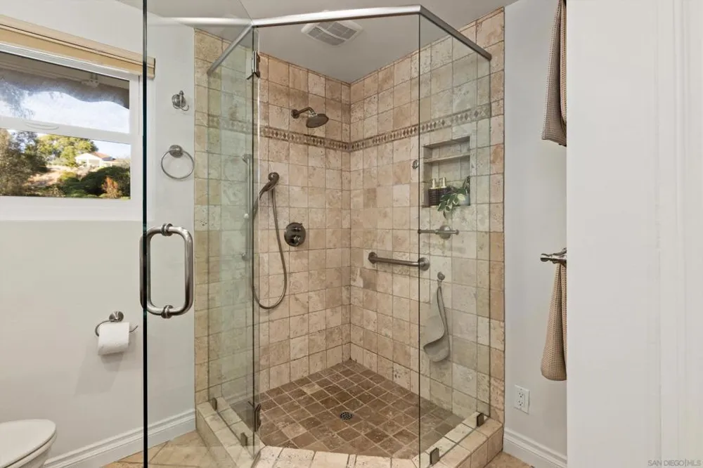 1157 San Pablo Dr San Marcos, CA 92078
