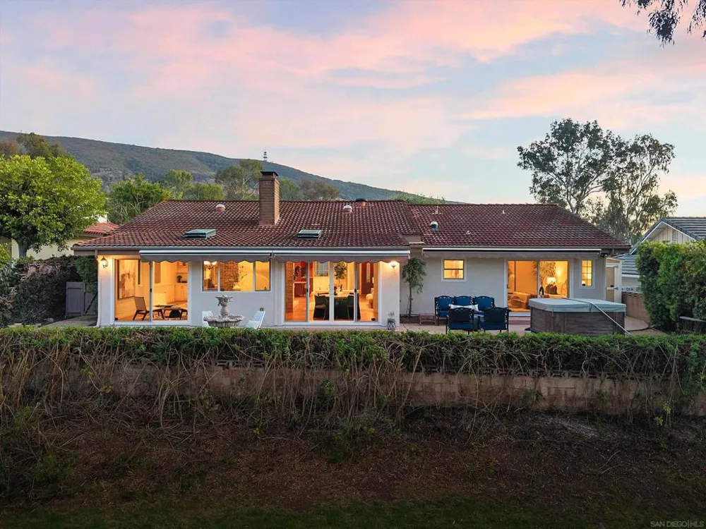 1157 San Pablo Dr San Marcos, CA 92078