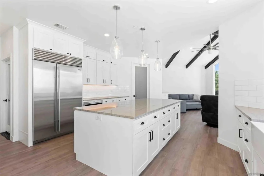 2370 Dos Lomas Fallbrook, CA 92028