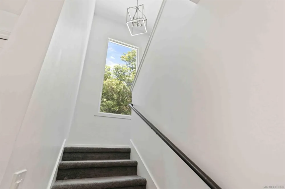 2370 Dos Lomas Fallbrook, CA 92028