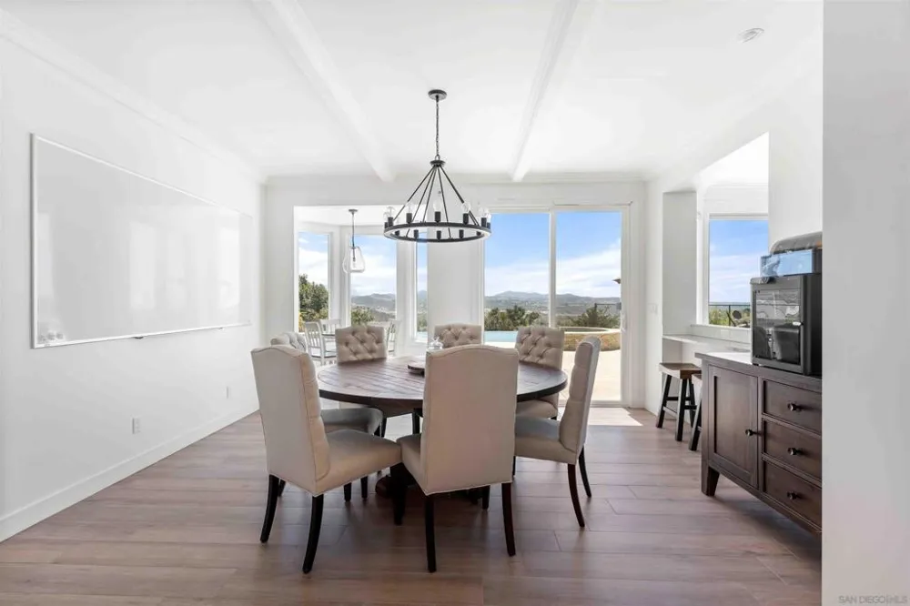 2370 Dos Lomas Fallbrook, CA 92028
