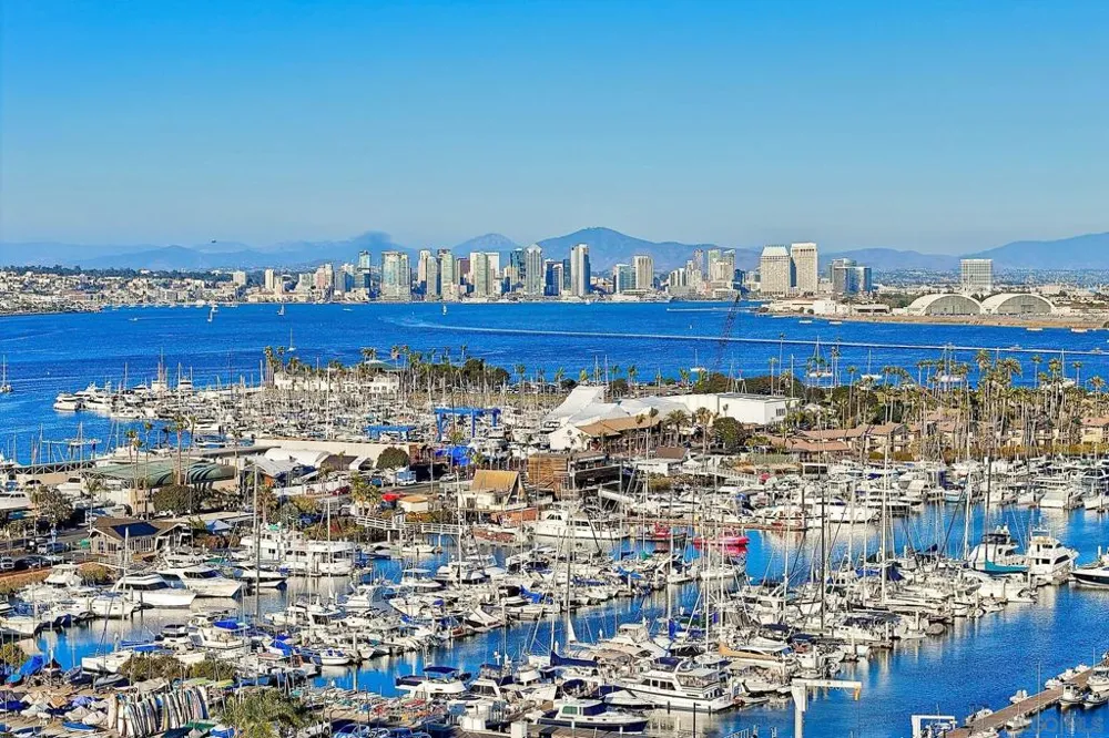 1052 Anchorage Ln San Diego, CA 92106